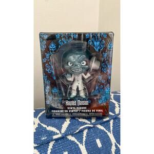 NEW Disney Haunted Mansion Ezra Hitchhiking Ghost Vinyl Figure
